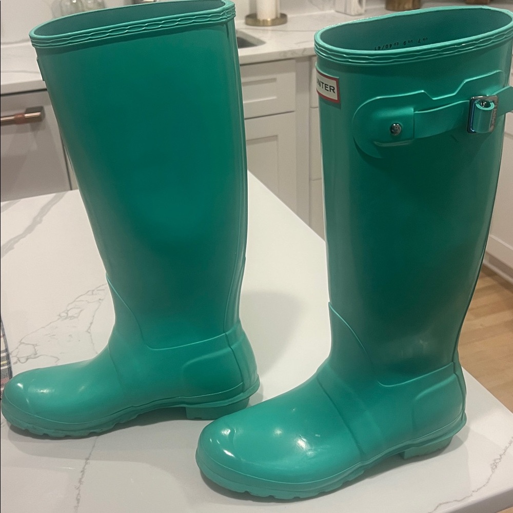 Hunter Tall Gloss Rain Boots in Turquoise - Picture 10 of 13